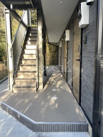 19/23 エントランス