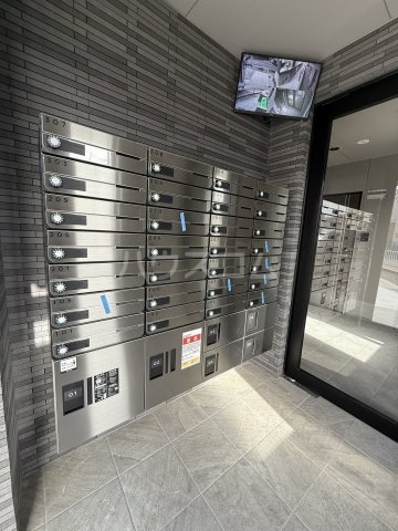 21/27 エントランス