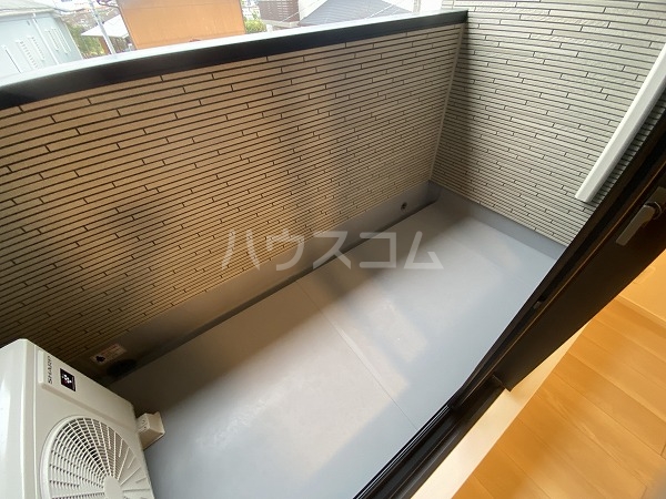 23/30 バルコニー