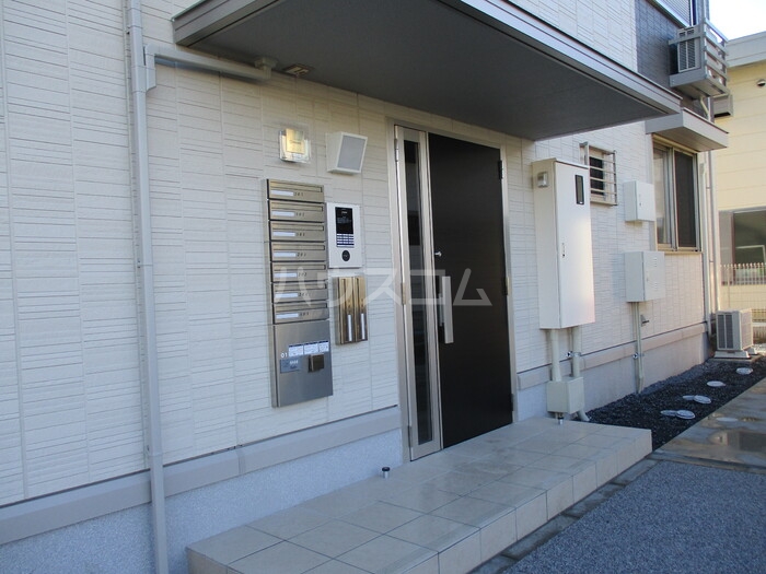 2/3 エントランス