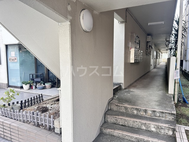 22/30 エントランス