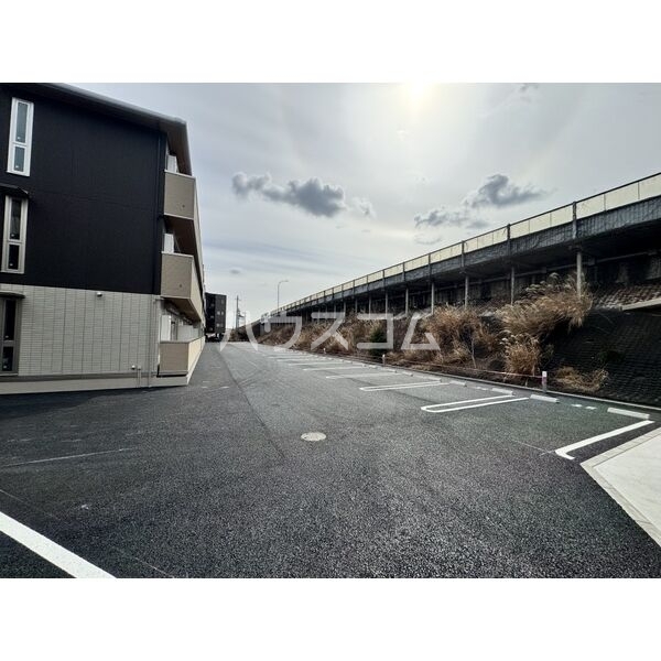 14/23 駐車場