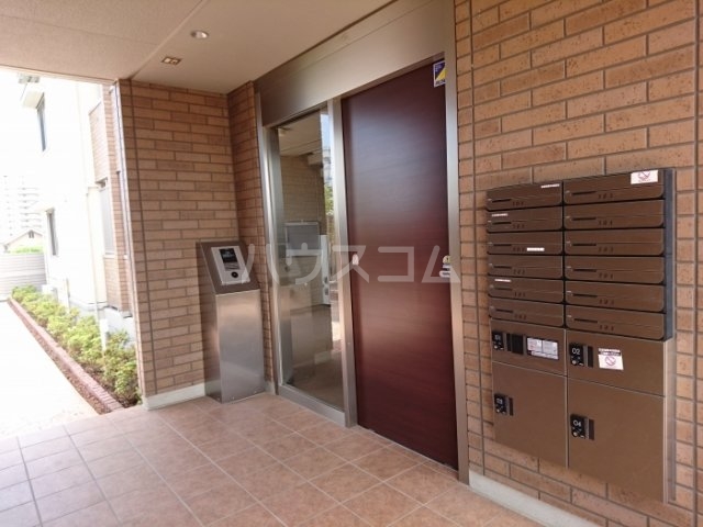 15/25 エントランス