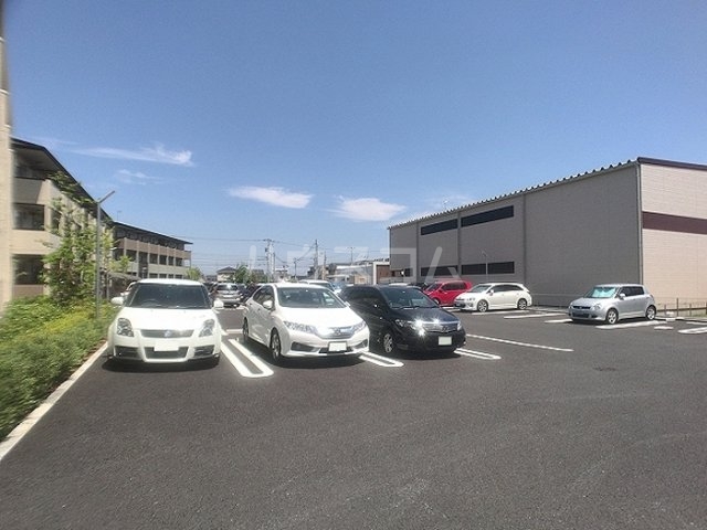 2/7 駐車場