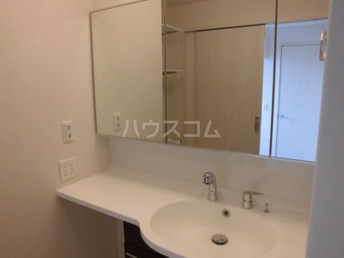 13/30 洗面