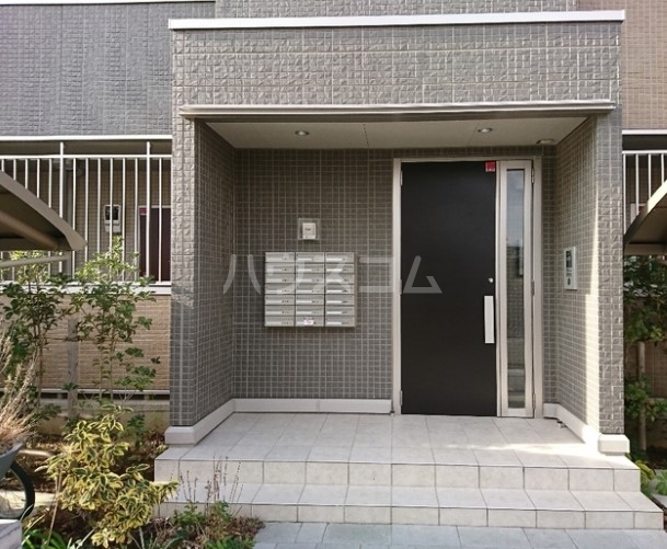 17/28 エントランス