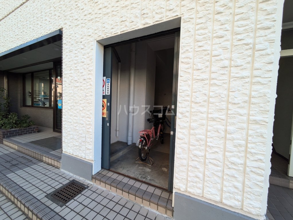 29/30 エントランス