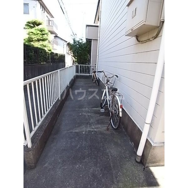 13/13 エントランス