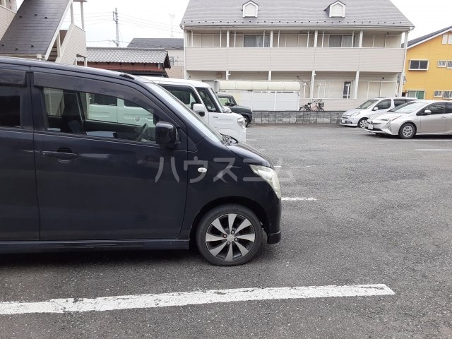 20/28 駐車場