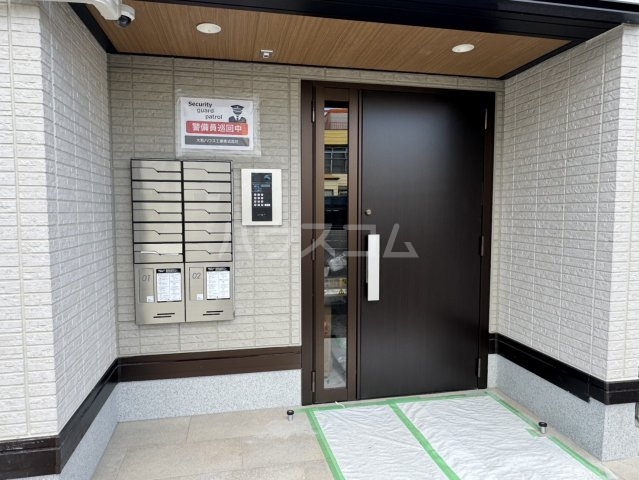 22/30 エントランス