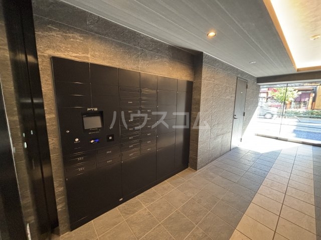 19/20 エントランス