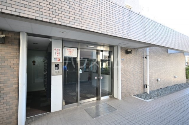 25/30 エントランス