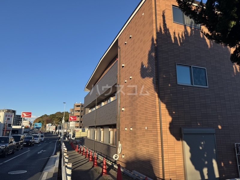 2/4 エントランス