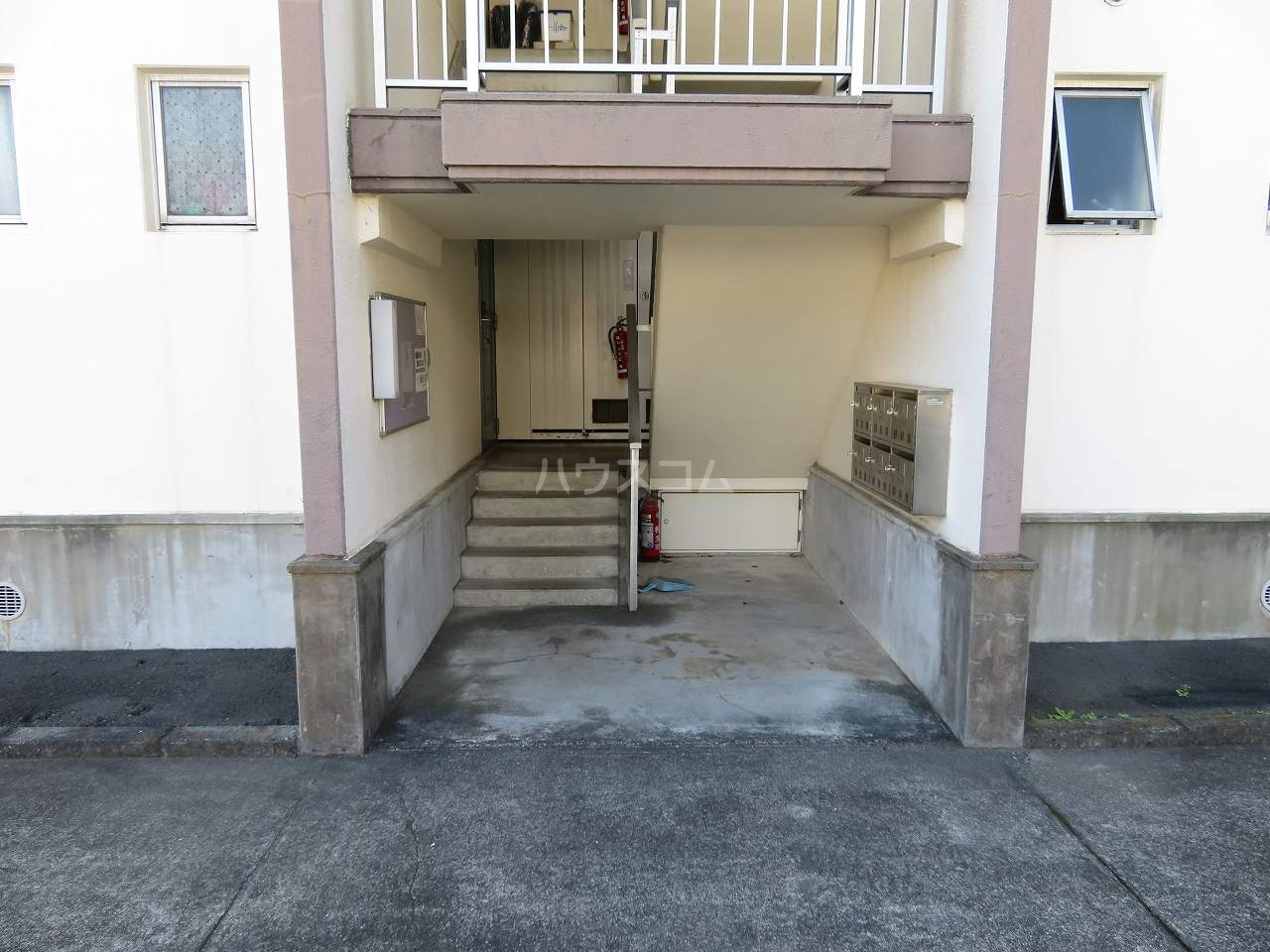 21/26 エントランス