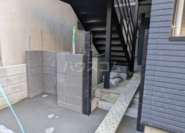 21/27 エントランス