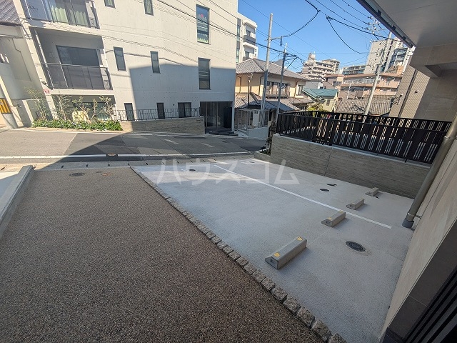 23/23 駐車場