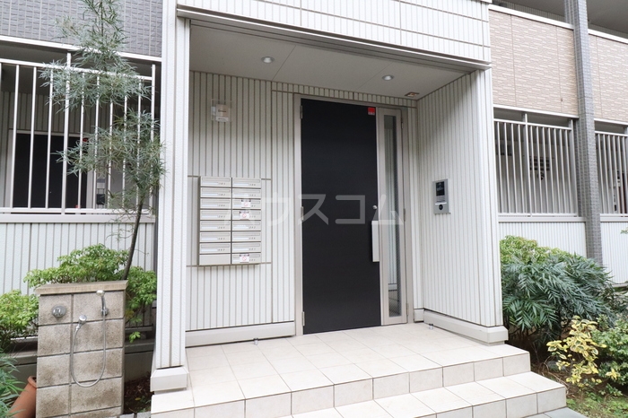 2/4 エントランス