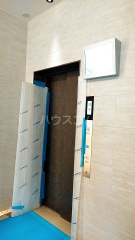 2/4 エントランス