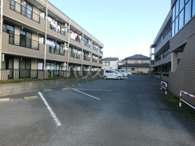 22/30 駐車場