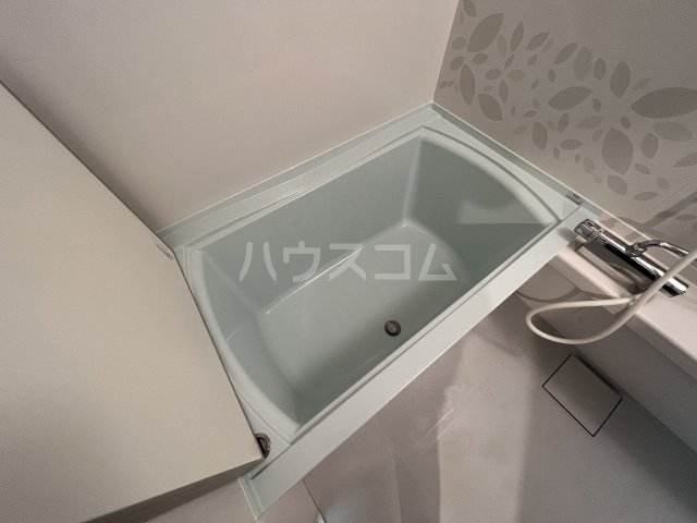 13/30 浴室