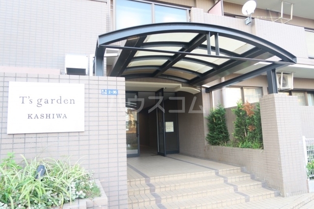 14/22 エントランス