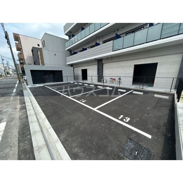 15/23 駐車場