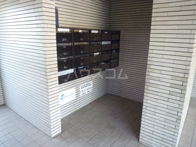 14/17 エントランス