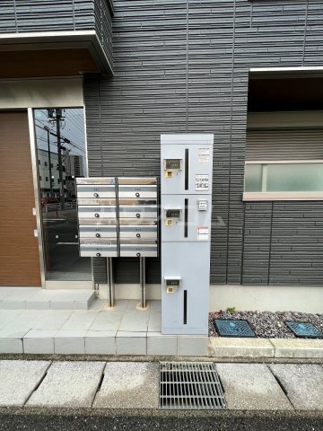 26/30 エントランス