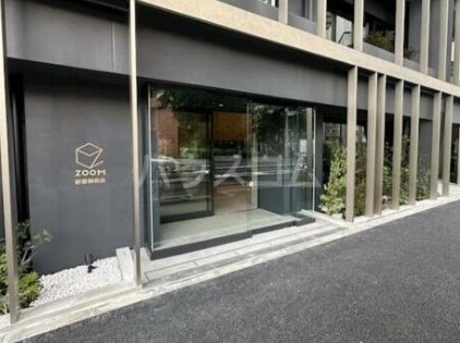 15/15 エントランス