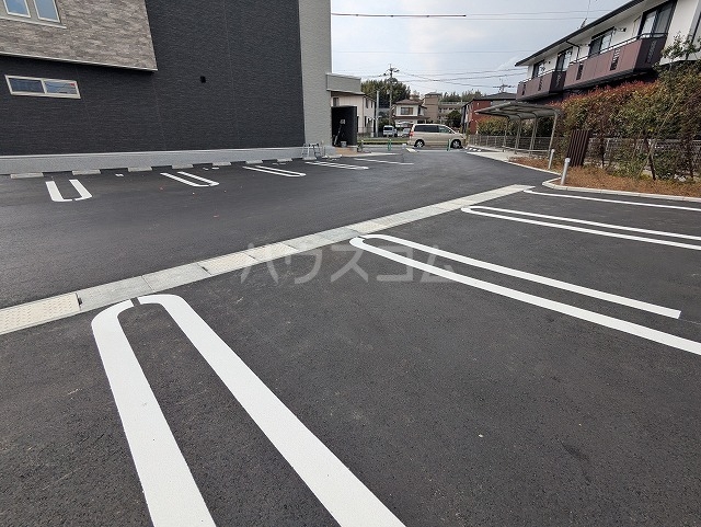 14/20 駐車場