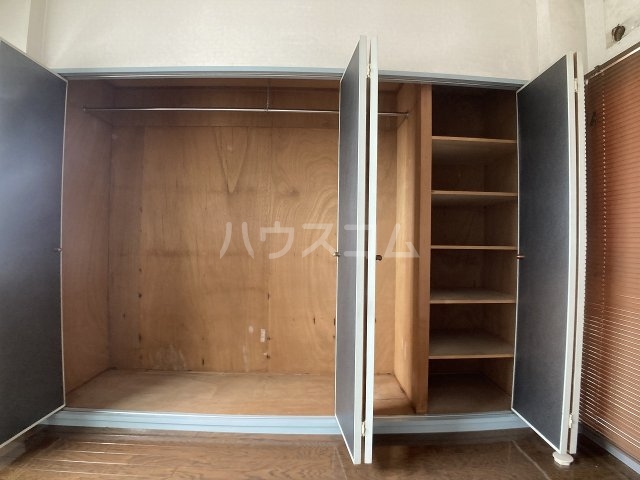 13/30 収納