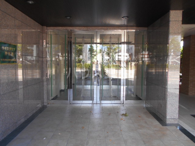 19/28 エントランス