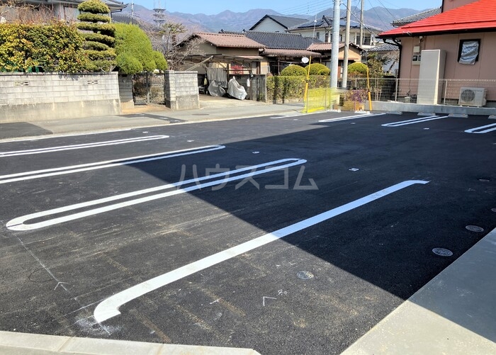2/7 駐車場