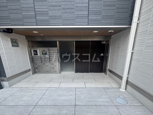 21/29 エントランス