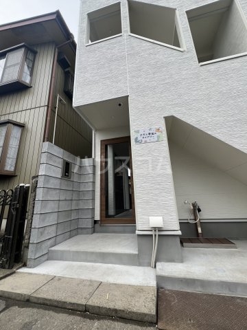 24/27 エントランス