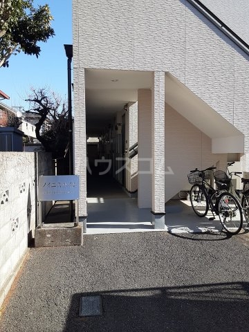 20/30 エントランス