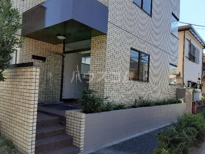 2/3 エントランス