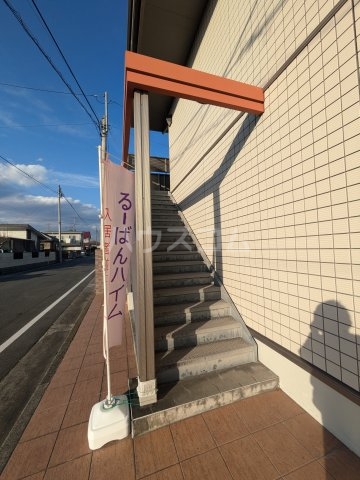 22/25 エントランス