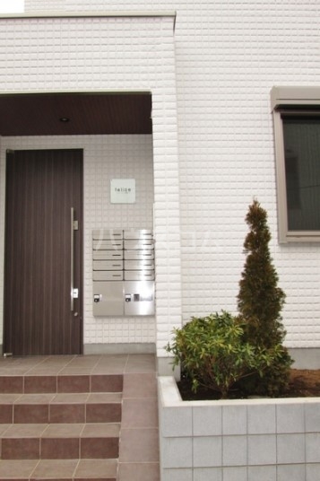 18/25 エントランス