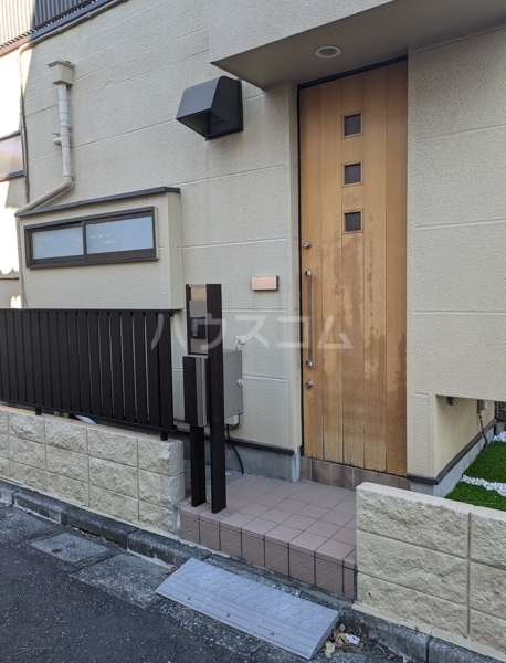 29/30 エントランス