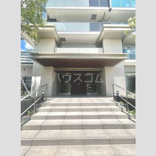 14/16 エントランス