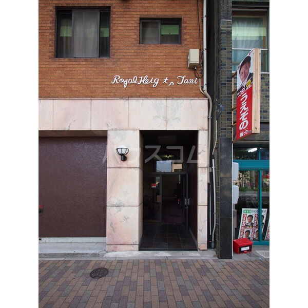 14/17 エントランス