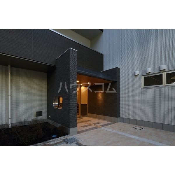 2/5 エントランス