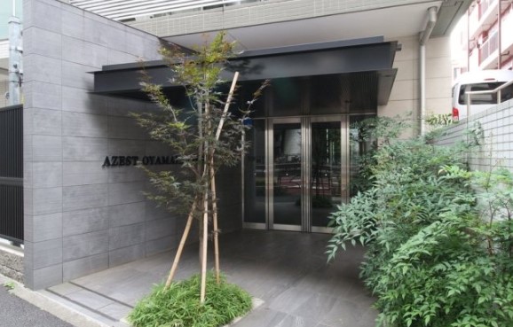 26/30 エントランス