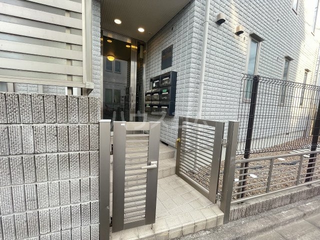 21/26 エントランス