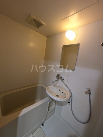 15/26 浴室