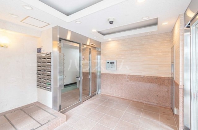 18/18 エントランス