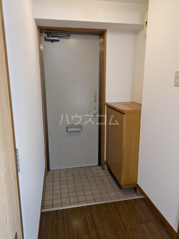 13/30 玄関