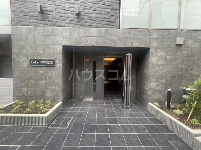 24/30 エントランス