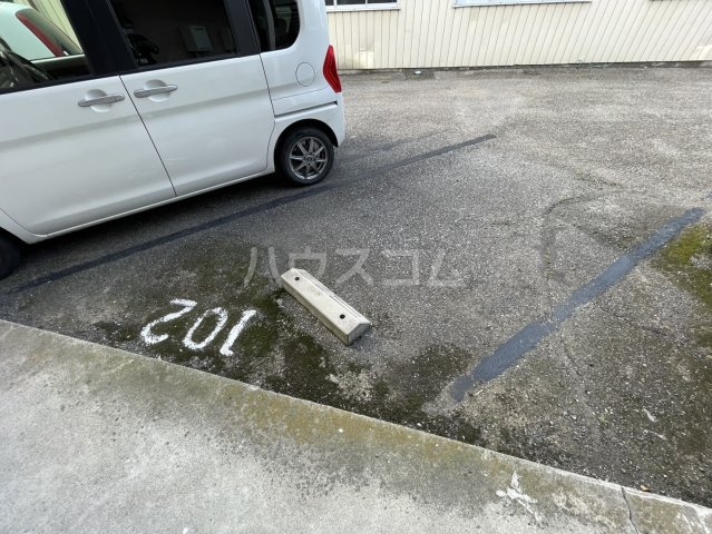20/24 駐車場